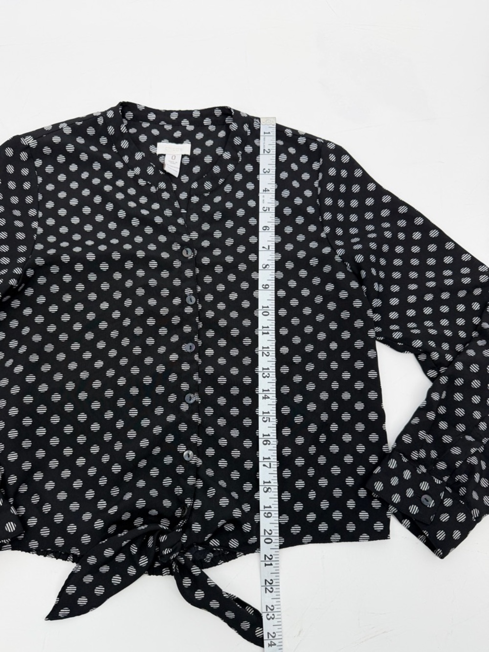 Chico’s Black & White Polka Dot Tie Front Blouse Size 0 Small - Picture 6 of 9